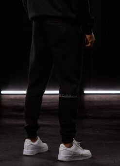 Gym King Outline Print Jogger - Black -Gym King Store BF23MENSCAMP13715copy