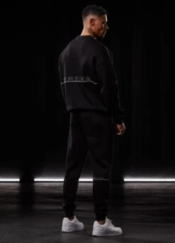 Gym King Outline Print Jogger - Black -Gym King Store BF23MENSCAMP13718copy 0d5977a9 7918 4e83 acb4 faa3644cc07f