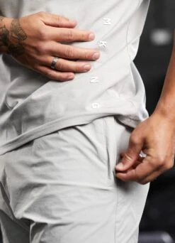 Gym King Rebellion Vest - Light Grey -Gym King Store REBELLIONVEST SHORT LIGHTGREY VST A2BOAAHR A2BOE 350