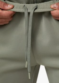 Gym King Taped Core Plus Jogger - Soft Khaki -Gym King Store TAPEDCOREPLUSFZHOOD JOGGER SOFTKHAKIHDE B2CVSTSB B2CVW 43