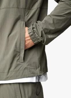 Gym King Utility Woven Bomber - Olive -Gym King Store UTILITYWOVENBOMBER JOGGER OLIVE.TST A29EXTSB A29EZ 112